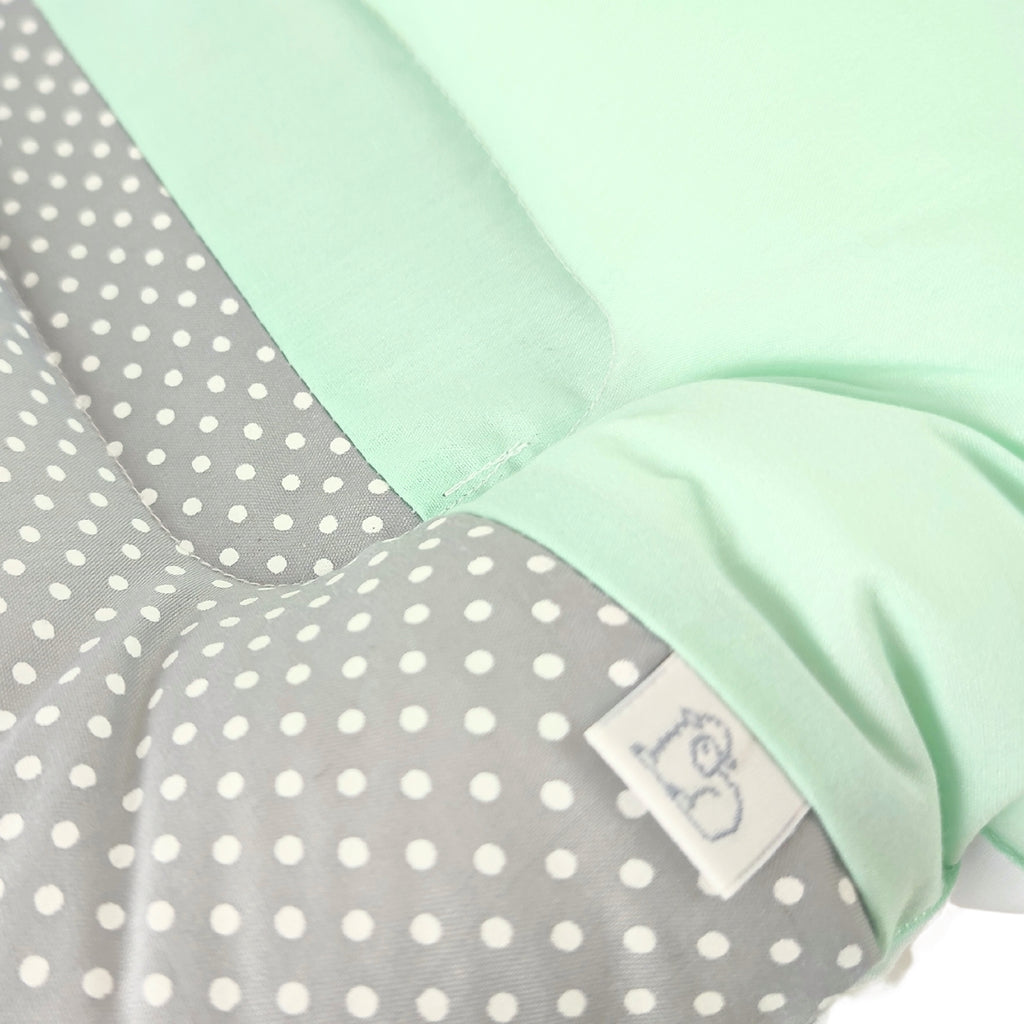 Almohada Anti Cabeza Plana Puntos blancos / Verde Agua