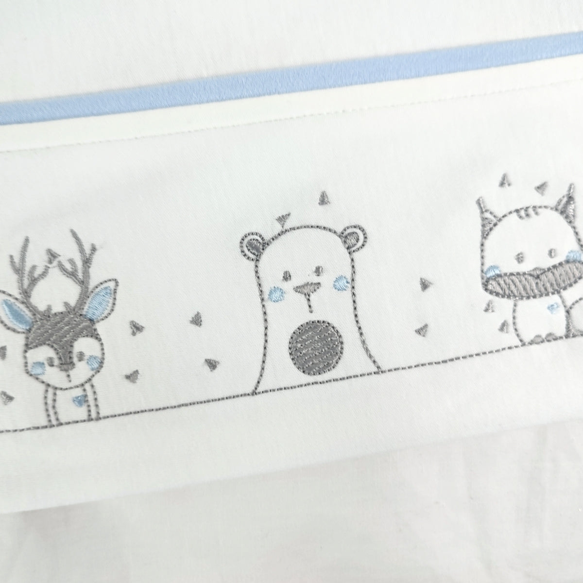 Juego de Sabanas 130 x 70 cm Niño - Amigos Invierno - BCB
