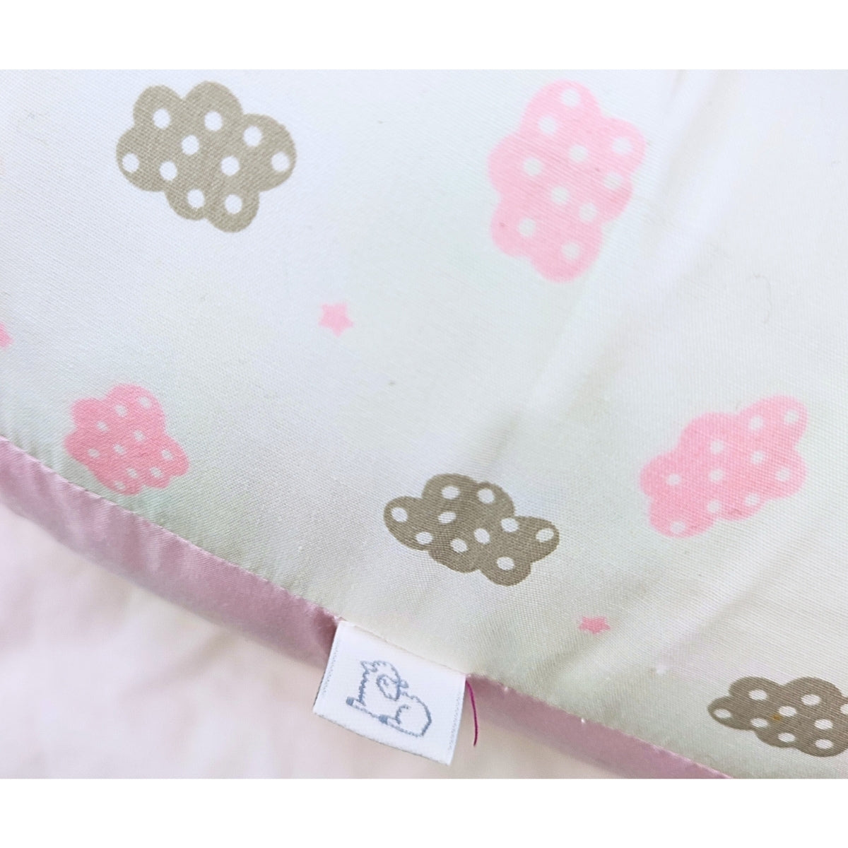 Cojín de lactancia - Nubecitos - Rosado