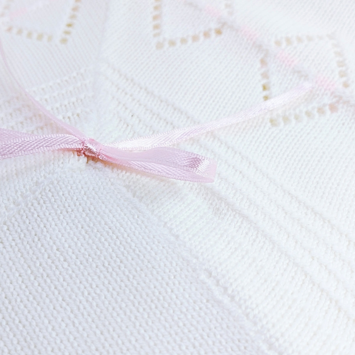 Colcha bebé Hilo Tacto con algodon - Blanco Rosado