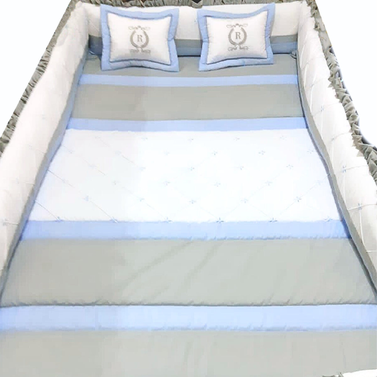 Set de Cama Cuna Cajonera y 4 protectores - Prestige Rococo -Rey Style